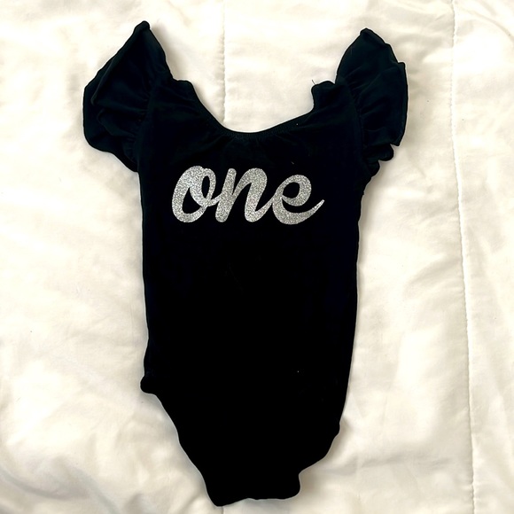 Girl’s 1st Birthday Ensemble - Picture 2 of 4